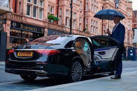 London Luxe: Tailored Chauffeur Services for Every Occasion